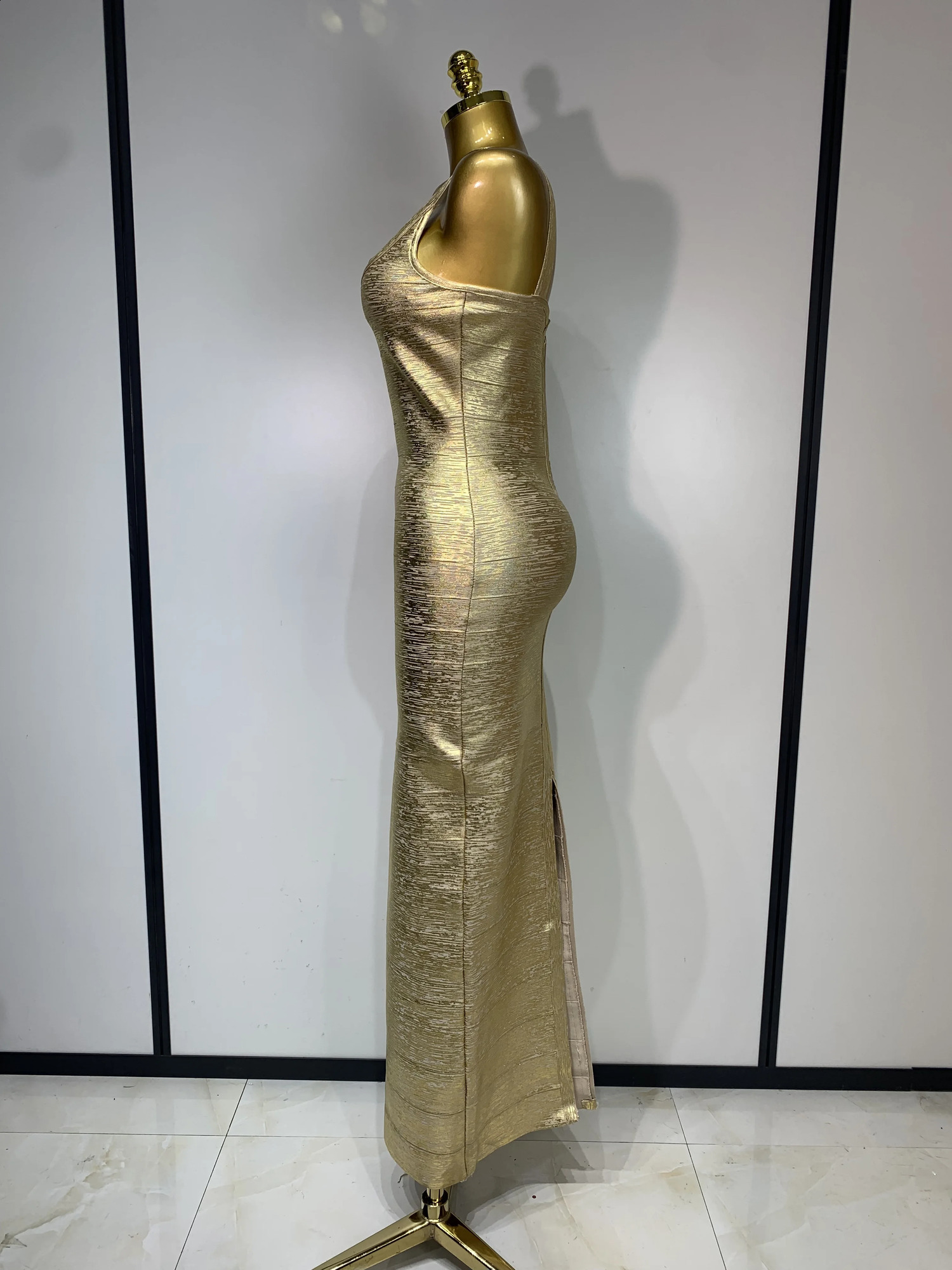 Women Sexy V Neck Gold Maxi Long Bodycon Bandage Dress Nightclub Eveing Party Birthday Elegant Celebrity Clothing 260414