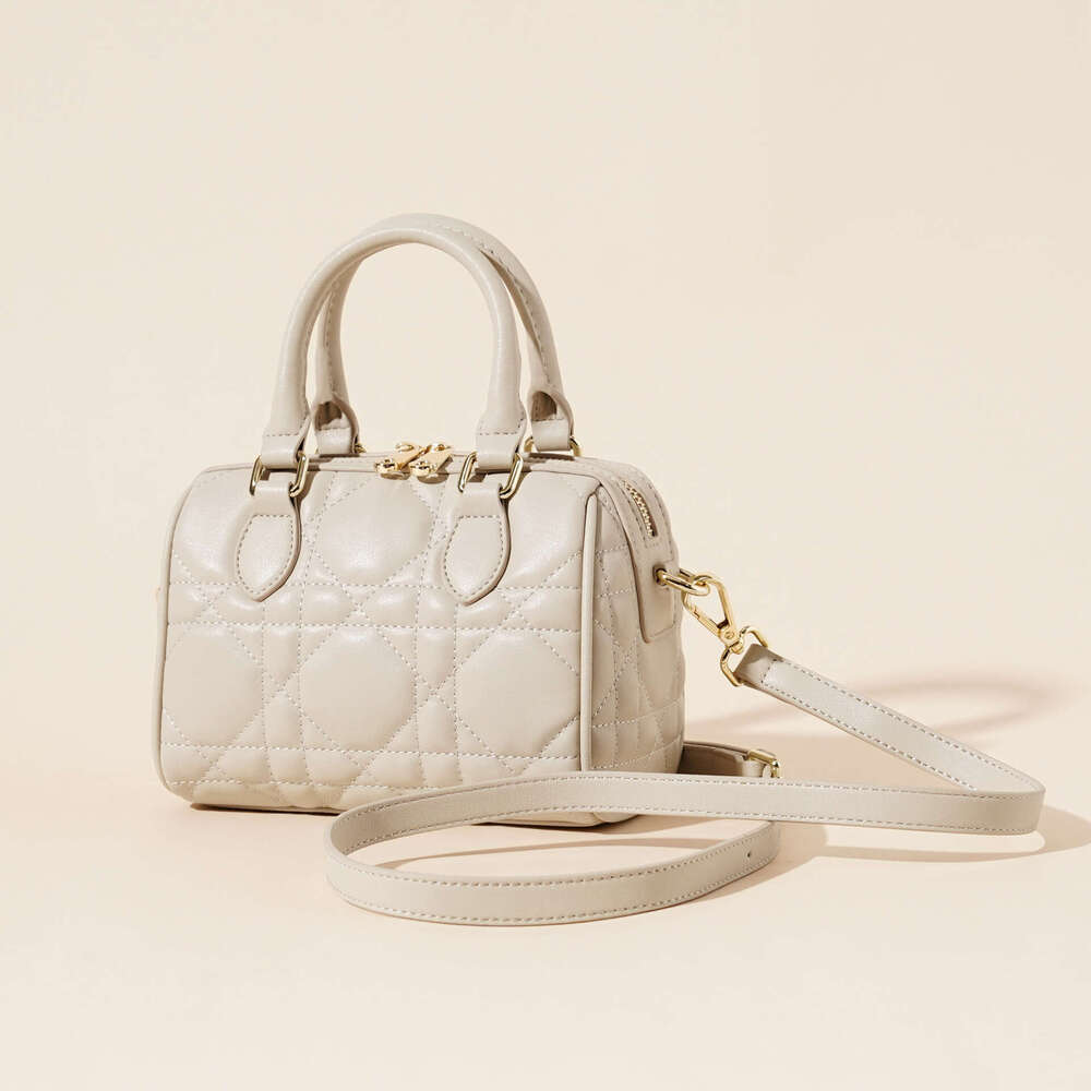 2026 New Genuine Leather Stitched Quilted Bag For Women Luxury High-End Design Top Handle Shoulder Crossbody Handbag SENYY