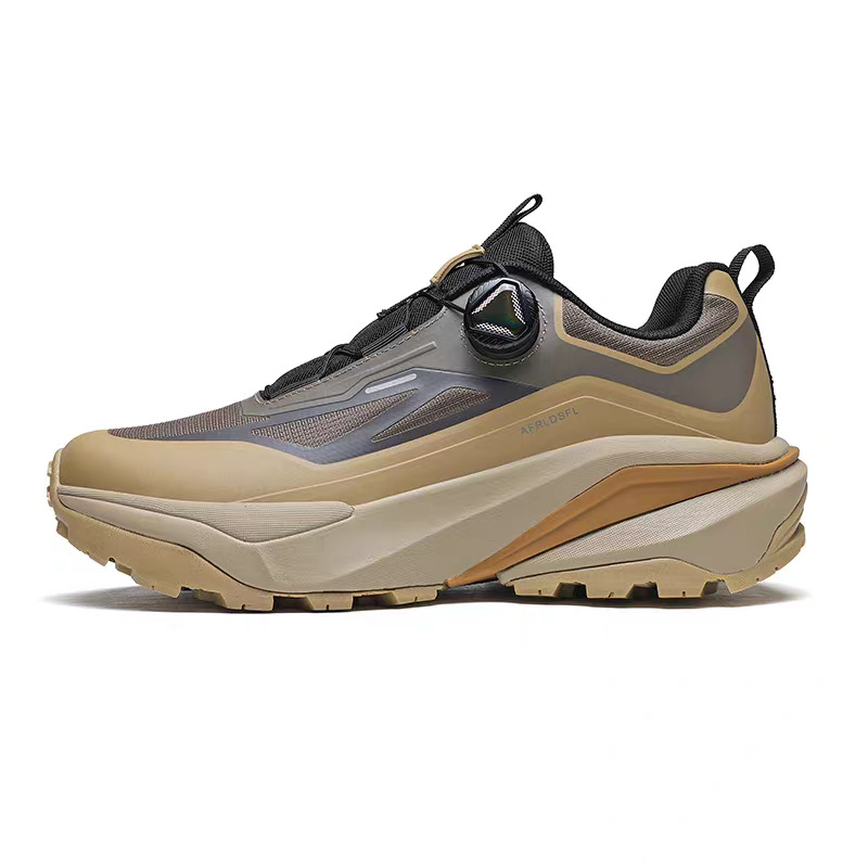 Free shipping Men comfortable and trendy soft soled sports and leisure shoes men thick soled height increasing User-friendly