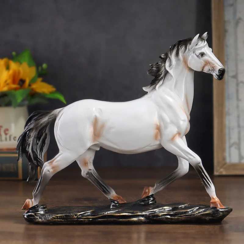 Chinese-style vintage resin horse sculpture home decoration for bedrooms studies and office desks art collectiblesT260415