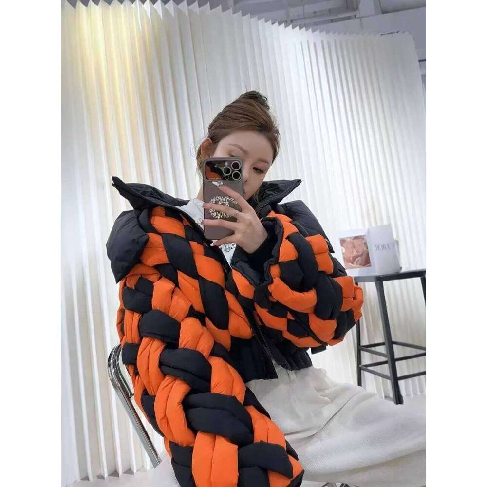 Winter Fashion Patchwork Twists Women White Duck Down Hooded Parker Outwear Female Zipper Loose Quilted Short Jacket MAKOUFEI