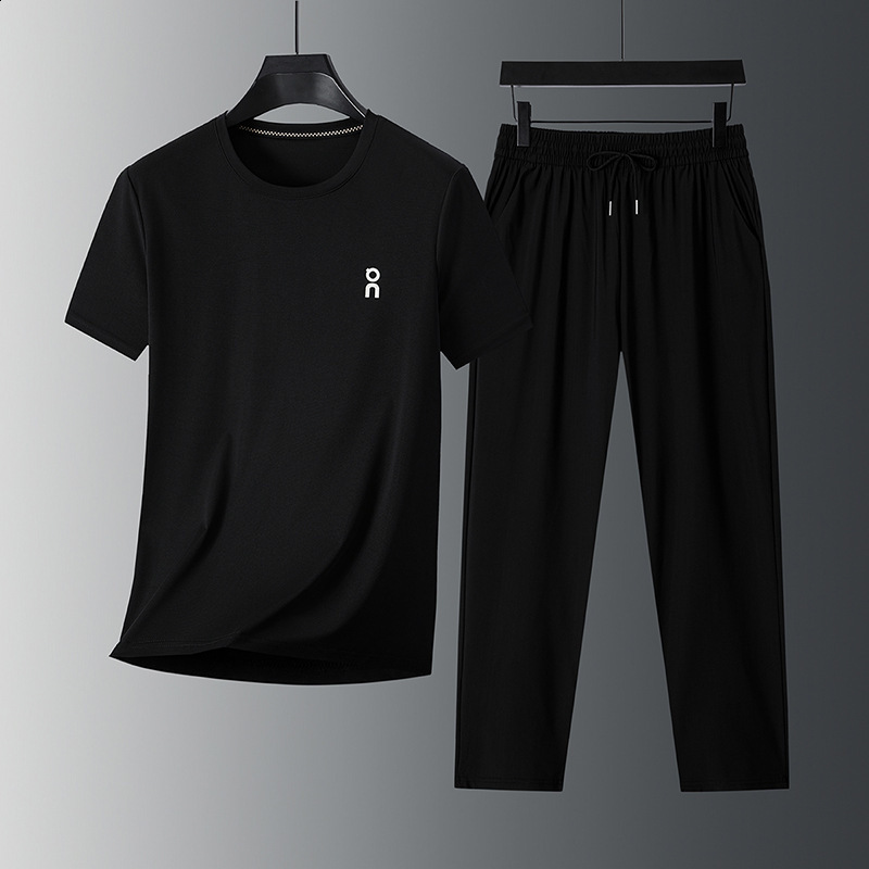 High-quality 2026 summer mens round-neck short-sleeve t-shirt and ice silk long pants two-piece set for middle-aged men in solid color casual sportswe