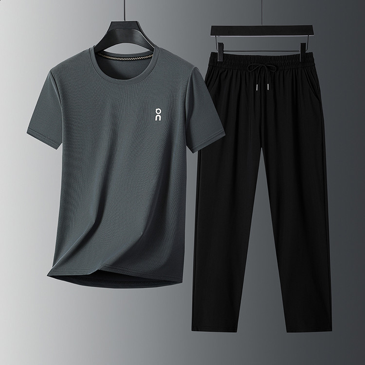 High-quality 2026 summer mens round-neck short-sleeve t-shirt and ice silk long pants two-piece set for middle-aged men in solid color casual sportswe