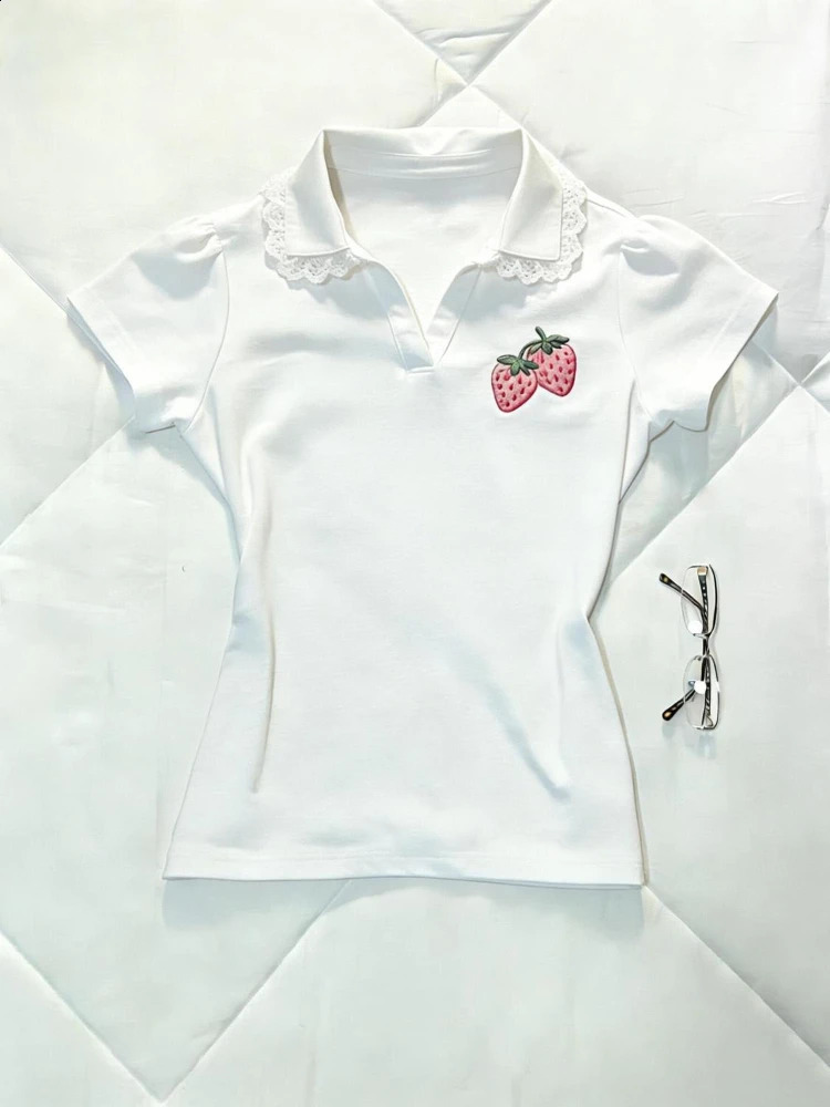 Sweet n Patchwork Lace Slim T-Shirts Women Casual Kawaii Strawberry Embroidery Polo Collar Tees Fashion Lovable Clothes 260414
