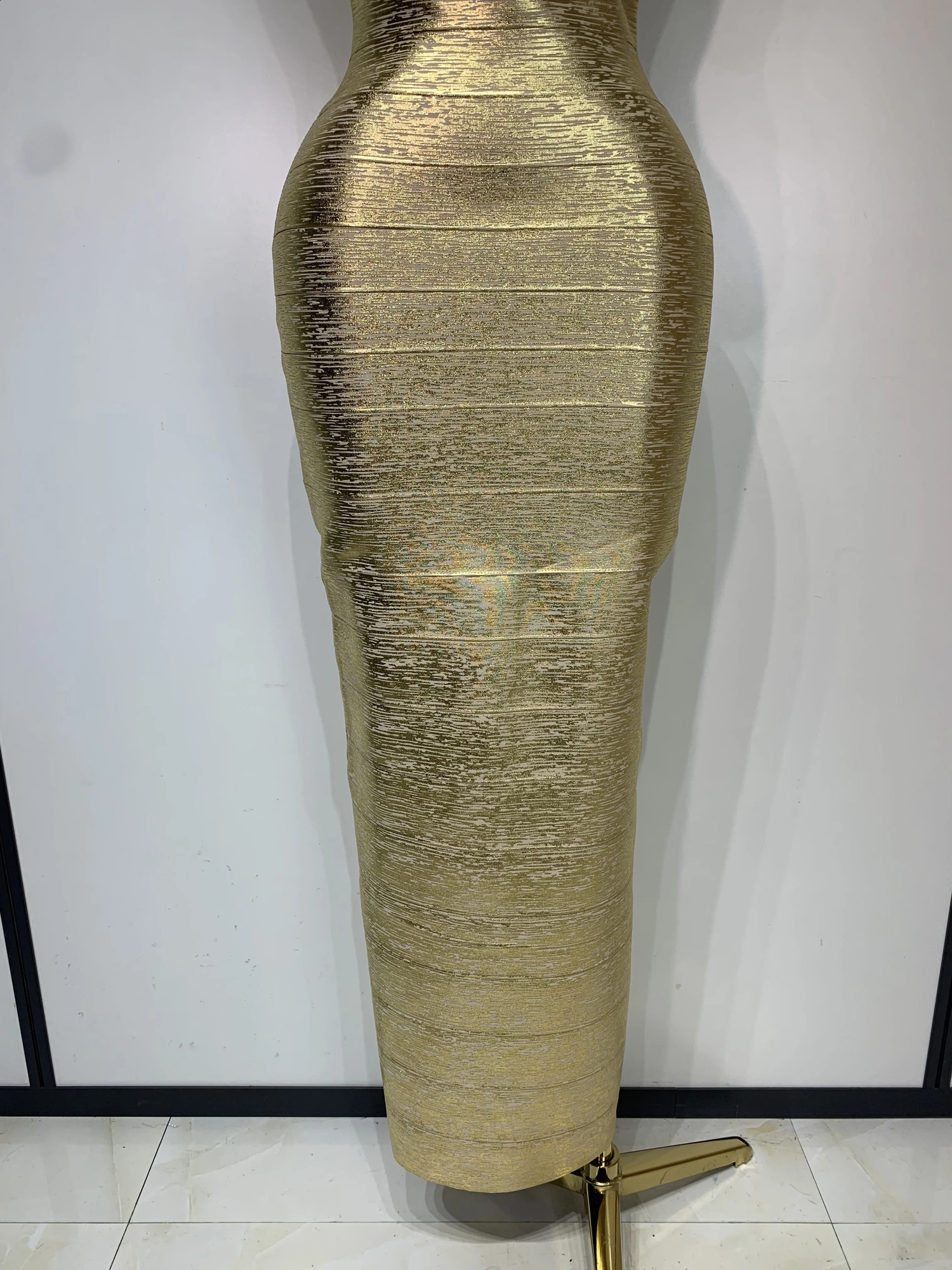 Women Sexy V Neck Gold Maxi Long Bodycon Bandage Dress Nightclub Eveing Party Birthday Elegant Celebrity Clothing 260414