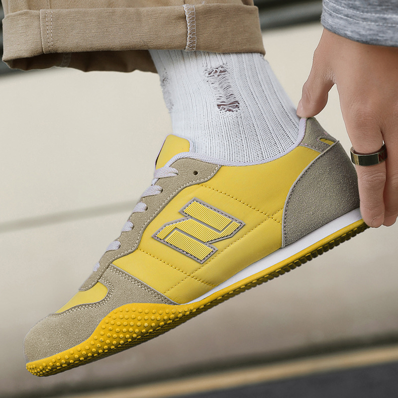 Free shipping Men comfortable and trendy soft soled sports and leisure shoes men thick soled height increasing Flexible