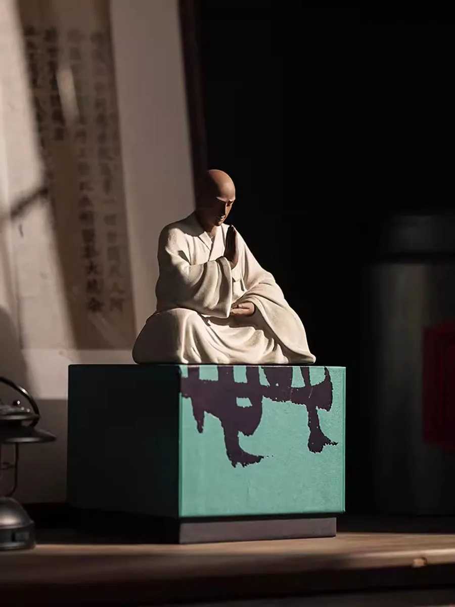 New Creative Chinese Purple Sand Tea Petting Zen Small Monk Decoration Ceramic Living Room Tea Ceremony DecorationT260415
