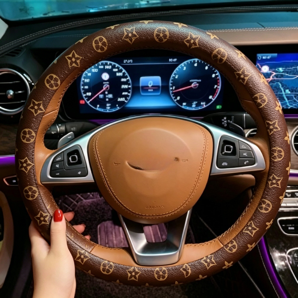 Luxury Monogram Leather Car Steering Wheel Cover, Universal Fit, Non-Slip Anti-Skid Grip, Stylish Auto Interior Decoration & Protective Accessories Fo