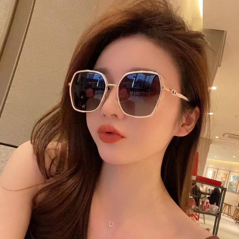 Designer Eyewear New High-end Women's Sunglasses With UV Protection Feature. Premium, Luxurious, Fashionable Men's Polarized Sunglasses