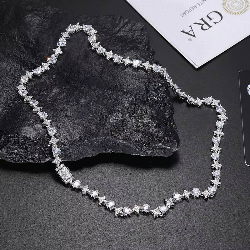 Sparking Fine Jewelry Anniversary Gift Sterling Silver 925 Heart Cut Moissanite Link Chain Iced Out Heart Necklace