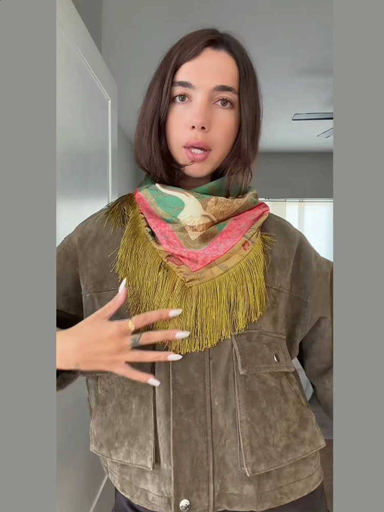 Satin Print Tassel Square Scarf Women Paneled Lightweight Vintage Bandana 2026 Women Casual Commute All-match Chic Accessory 260415