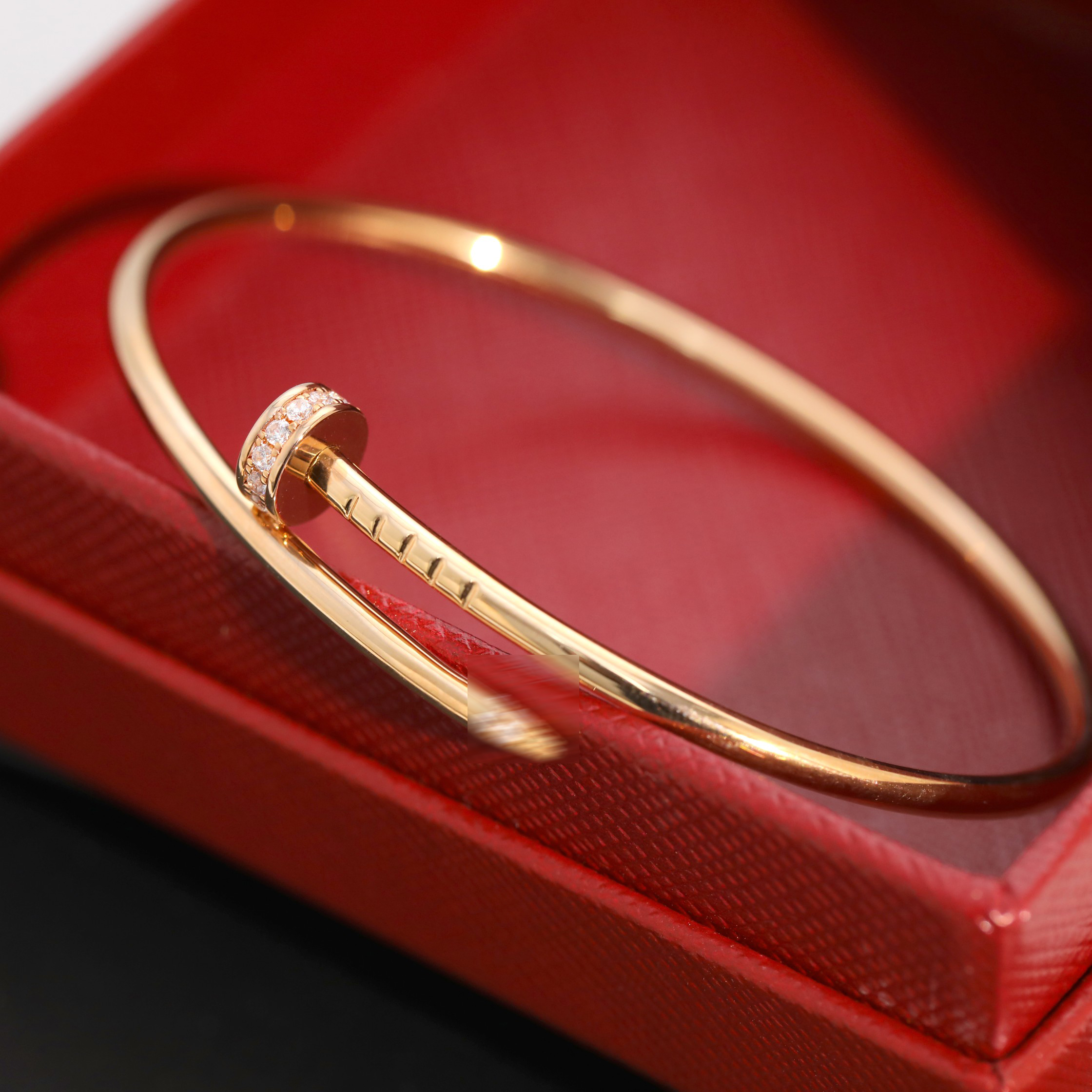 Designer Nail Bracelet luxury Jewelry Bracelet Classic 18K Gold High-quality Fashion Zircon Inlay Bangle With Box