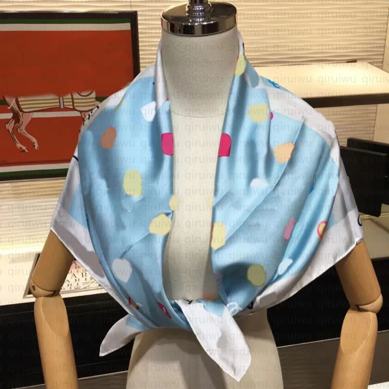 Elegant Womens Square Silk Scarf for Summers lfashion Shawl designer scarf Beach Headscarf Breathable Luxurious Travel Accessory with UV Protection girl gifts