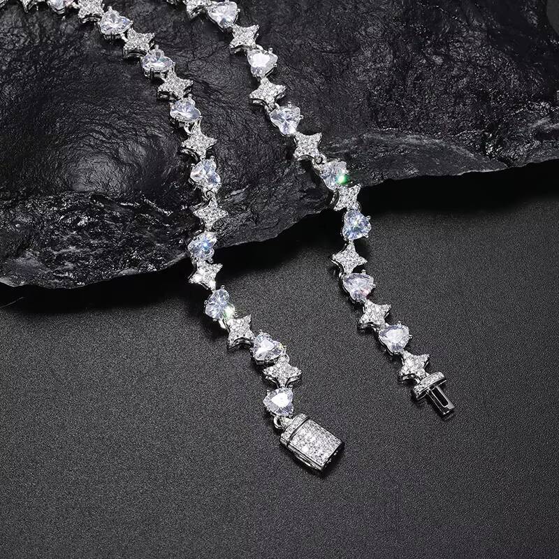 Sparking Fine Jewelry Anniversary Gift Sterling Silver 925 Heart Cut Moissanite Link Chain Iced Out Heart Necklace