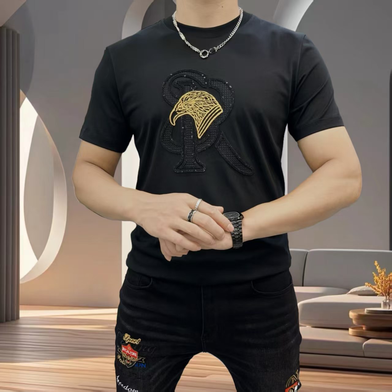 Summer Embroidery Hot Stamping Designer T-shirt Luxury Slim Fit Round Neck Short Sleeved Top Color Outdoor Sports Casual Basic Base Shirt Business Men