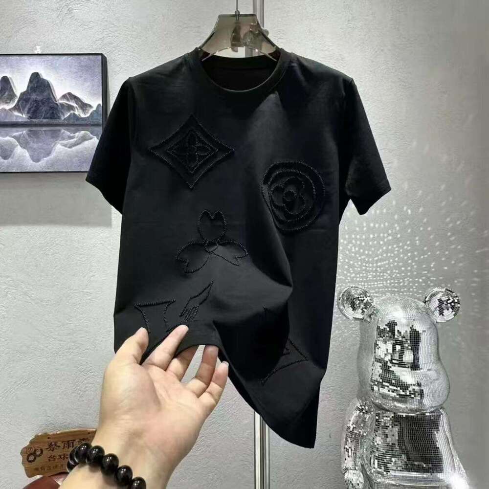 Men 2026 Summer Trend Fashion Light Luxury Short New Casual Half Sleeve T-Shirt Men's Slim Fit Versatile Round Neck Top