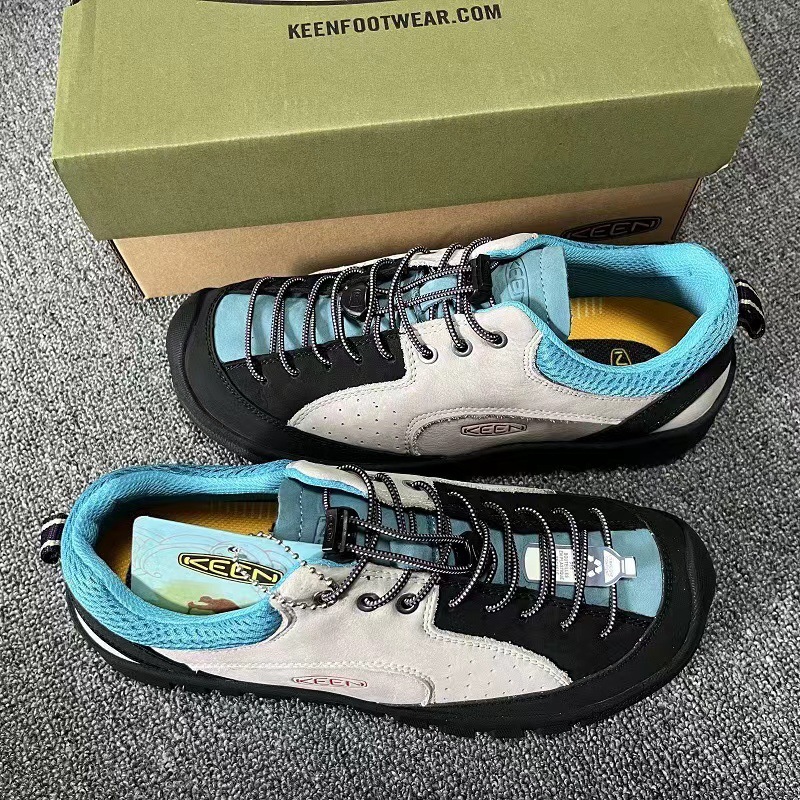 Free shipping keenshoes Men comfortable and trendy soft soled sports and leisure shoes men thick soled height Merit black plain