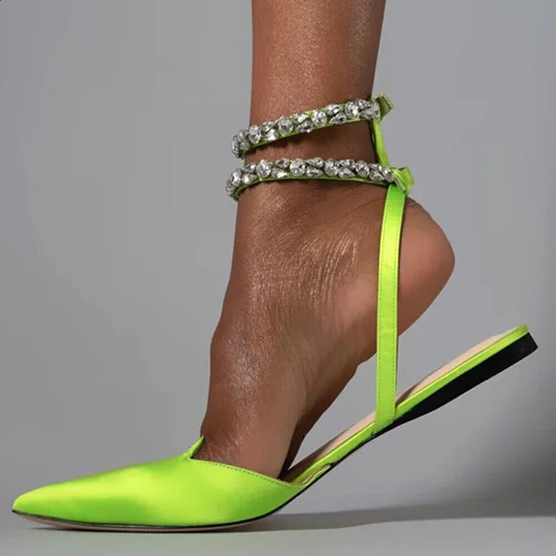 Summer Shiny Crystal Flat Heels Sandals Women Pointed Toe Party Shoes for Women Ankle Straps Womens Sandals 260415
