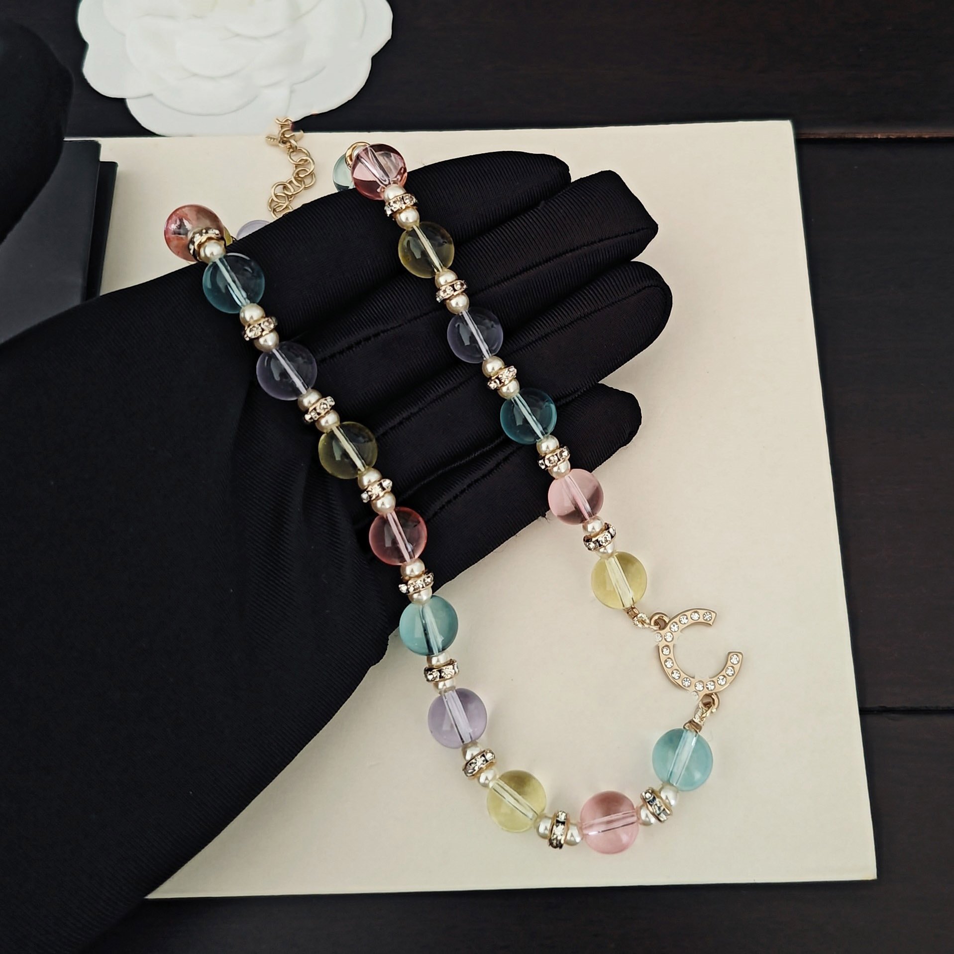 26c Styles Pendant Necklaces Pearls Sweater chain Designer Woman Latest gold chokers C Necklace Luxury Jewelry Diamond Crystal Women Ccity jhfg56