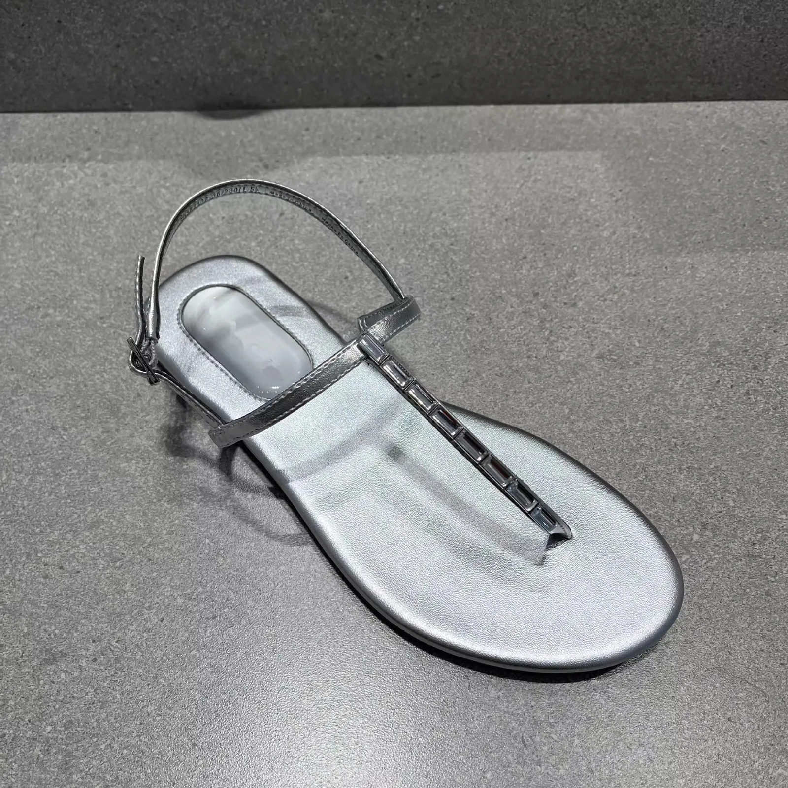 ner T-strap gladiator sandals women flat heel crystal narrow band sandalias mujer silver thong sandals big size 43 260415