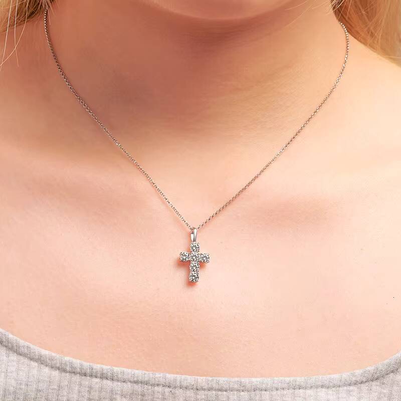 Dropshipping Fashion Jewelry Men Women 925 Sterling Silver Pass Diamond Tester VVS Moissanite Diamond Cross Pendant Necklace