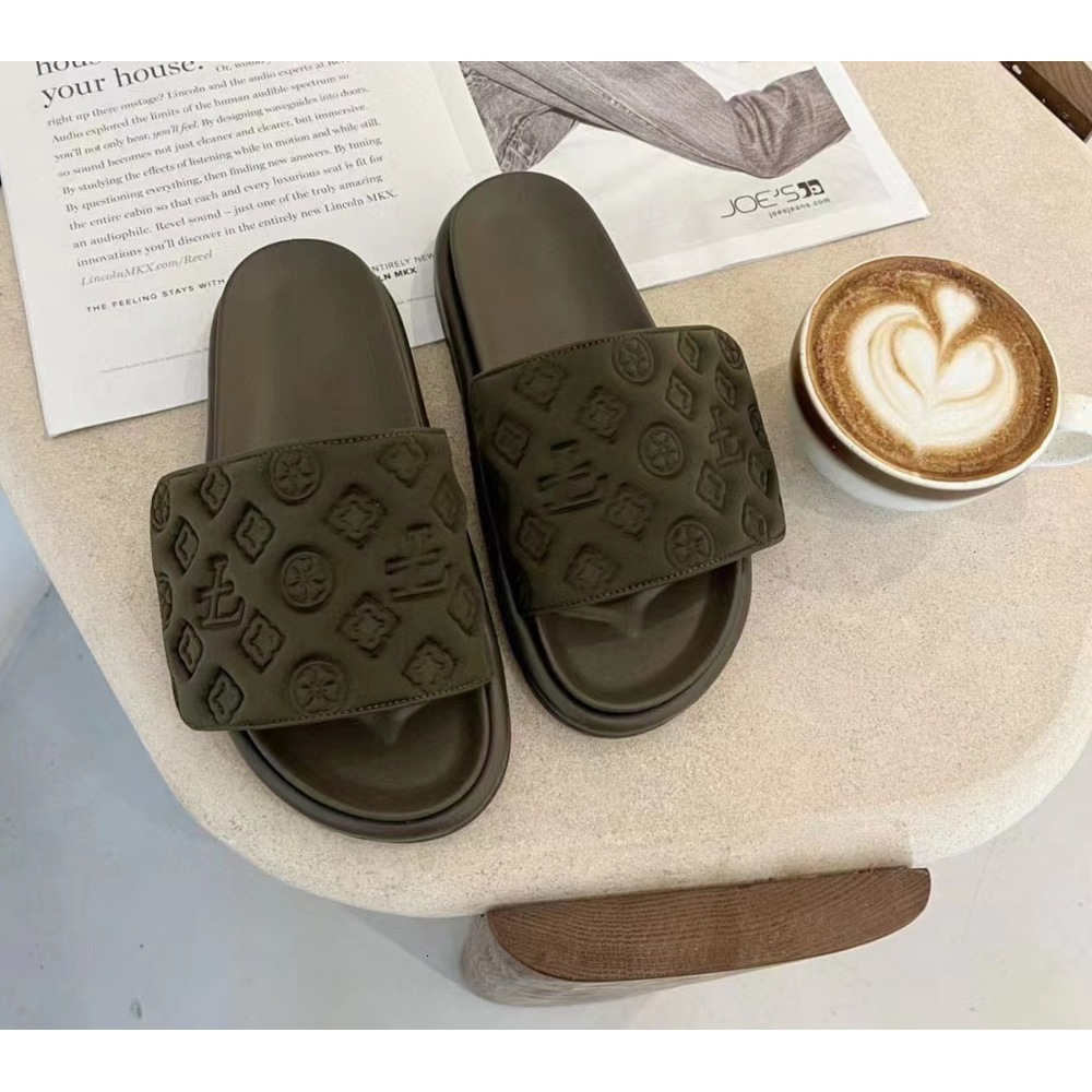Summer New Thick-Soled Slippers For Outdoor Wear, Internet Celebrity Magic Tape Platform Embossed Versatile One-Word Sandals