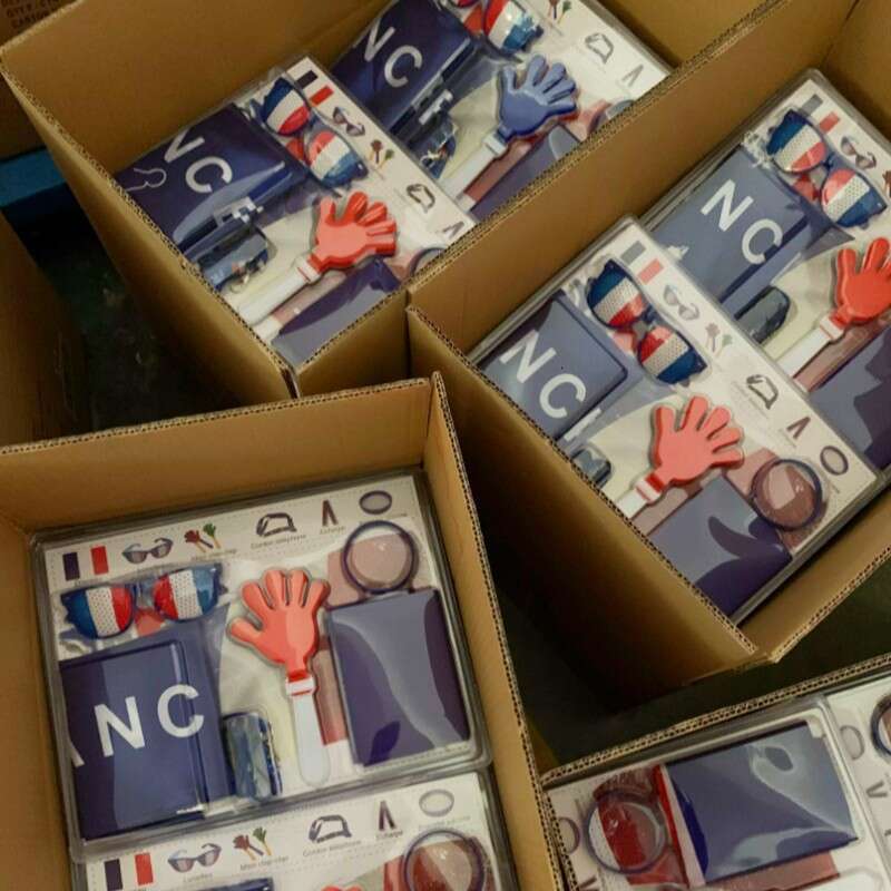 2026 USA-Canada-Mexico 2026 Football Season England fan kit cheering props: clapping flag, glasses, wristband