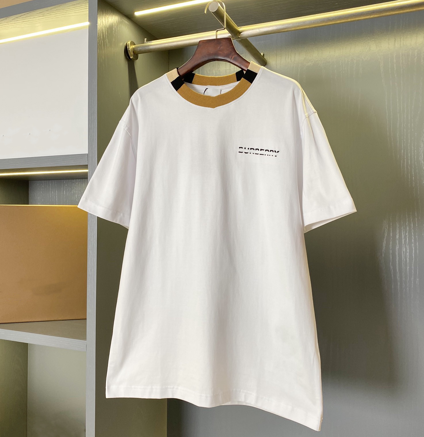 High quality designer men's T-shirt polo shirt men's T-shirt plaid round neck embroidered short sleeved popular street daily versatile T-shirt