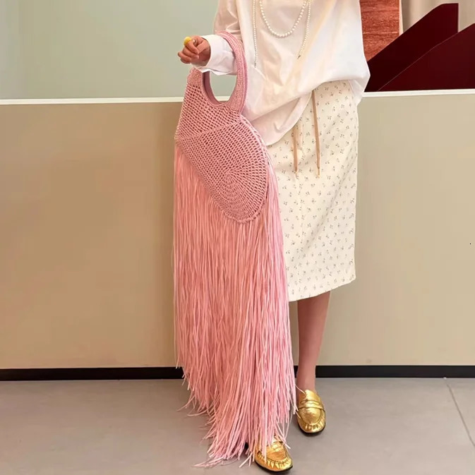 Fashion Straw Woven Shoulder Messenger Bags love ner y Crossbody Bag Summer Beach Female Tassel Handbag 260416