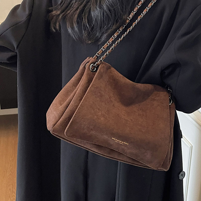 Foreign Trade New Suede Velvet Autumn and Winter Season Solid Color Large Women Trendy Underarm Chain Crossbody Bag