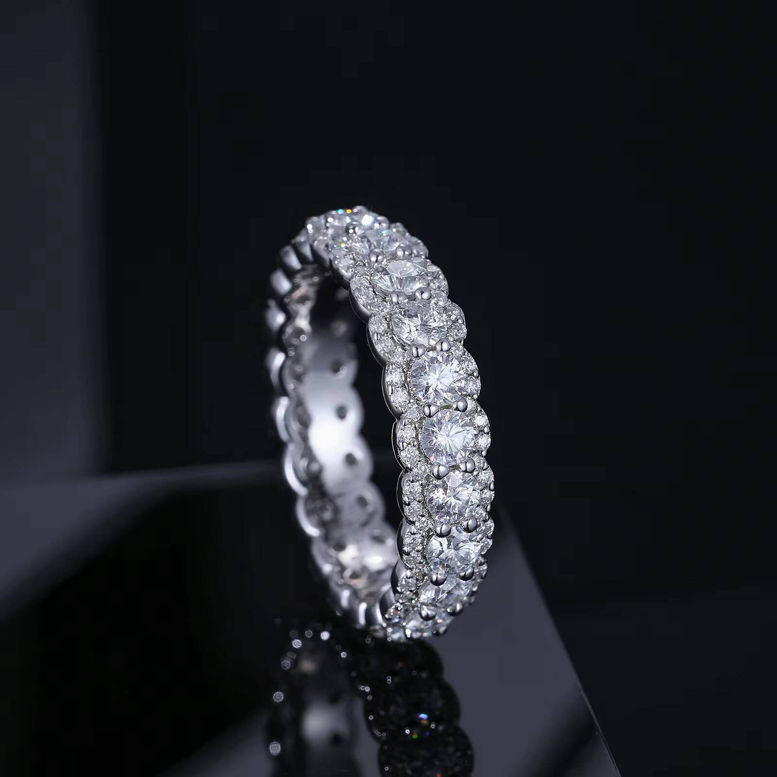 Dropshipping Fine Jewelry White Gold 925 Sterling SIlver Cluster VVS Moissanite Diamond Halo Wedding Band Ring for Women Men