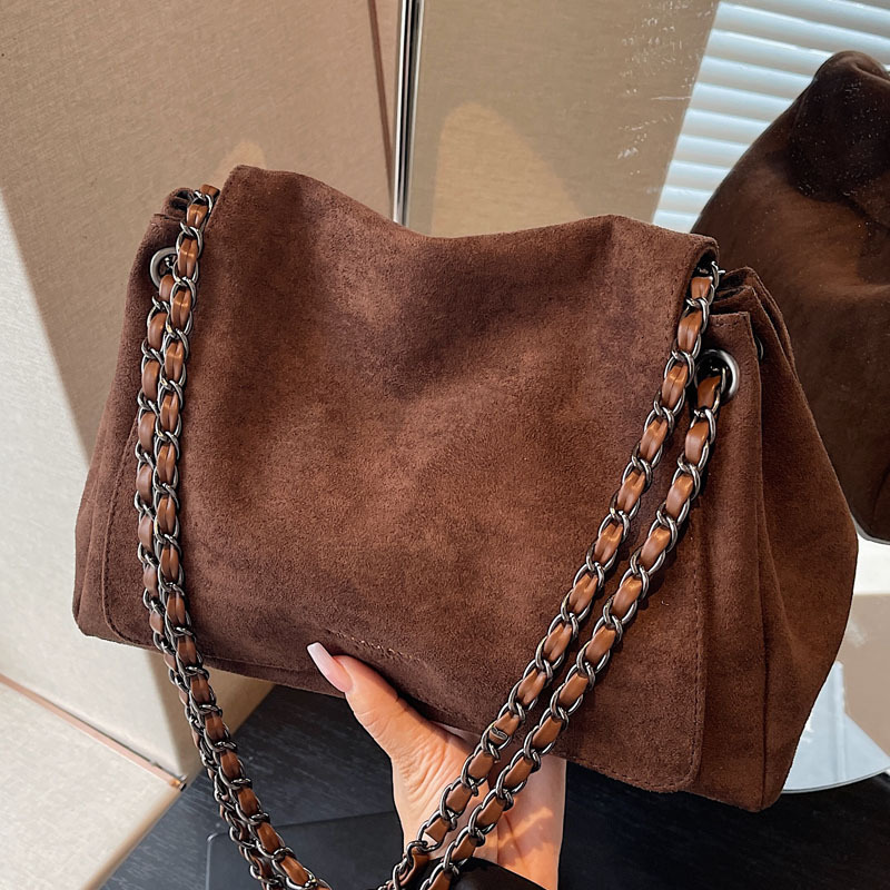 Foreign Trade New Suede Velvet Autumn and Winter Season Solid Color Large Women Trendy Underarm Chain Crossbody Bag