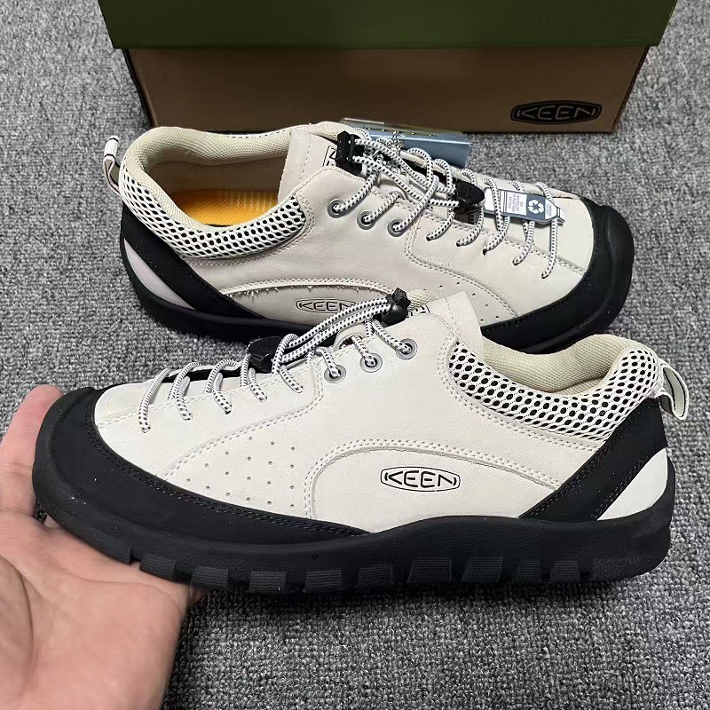 Free shipping keenshoes Men comfortable and trendy soft soled sports and leisure shoes men thick soled height Merit black plain