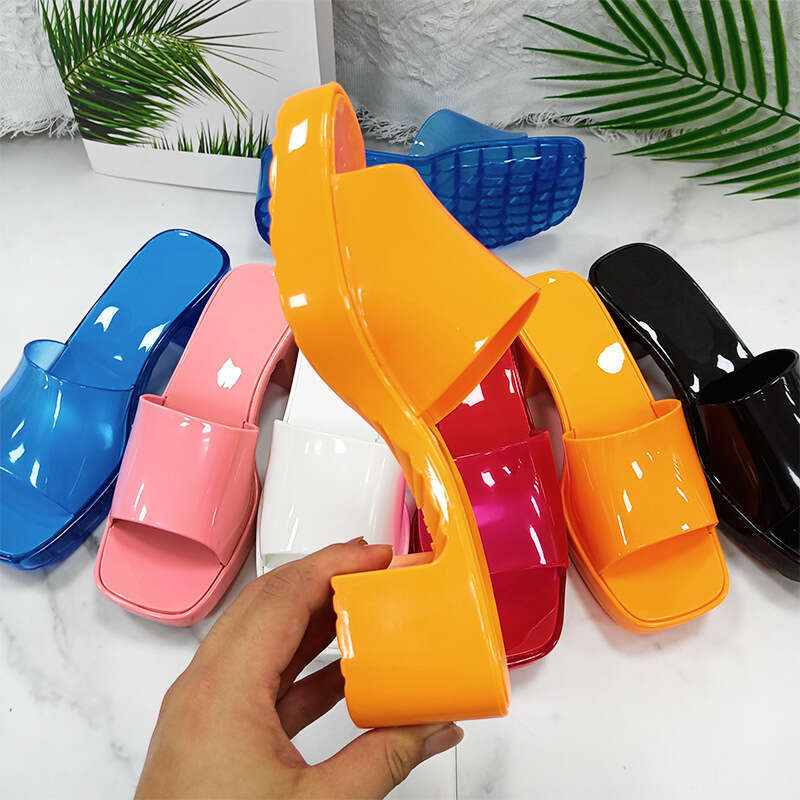 2026 Summer Free Shipping Trendy Outdoor Home Sandals Fashion Beach Flat Bottom Versatile Slippers for Women