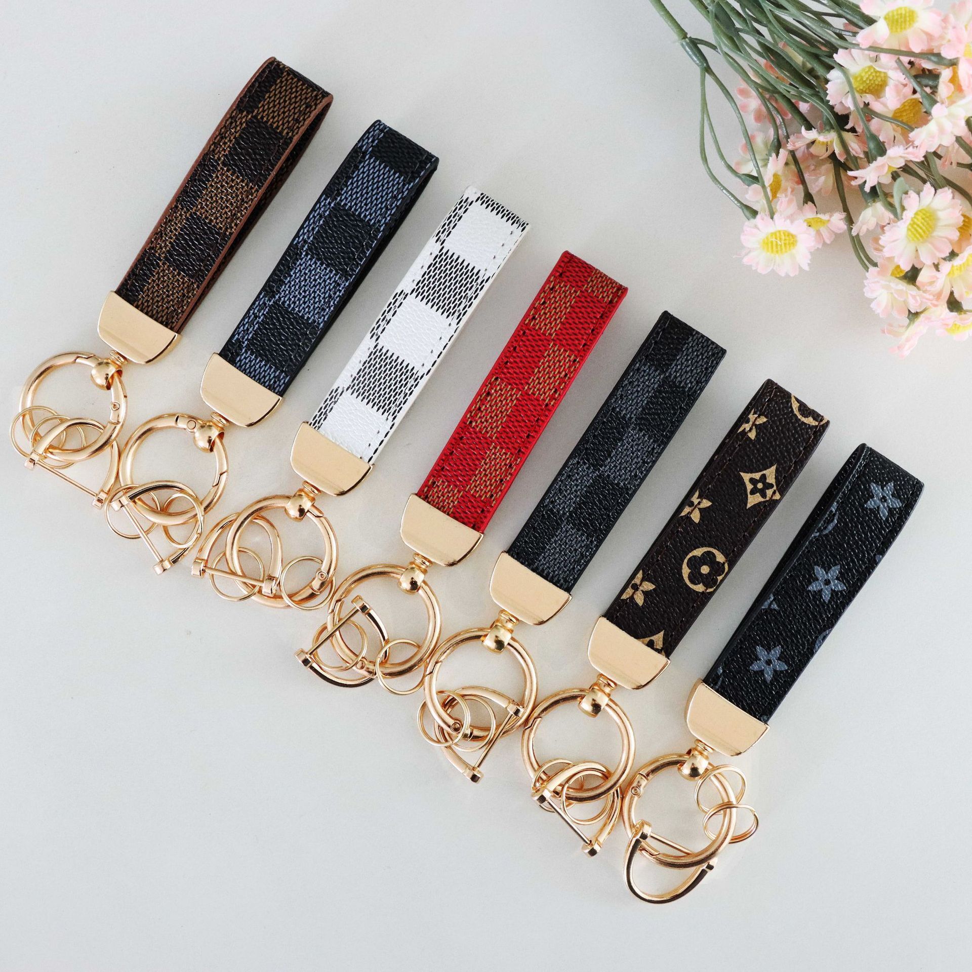 New High-End Floral Leather Car Keychain Waist Hanging Car Use Metal Key Ring Pendant for Men and Women Wholesale Car Accessories