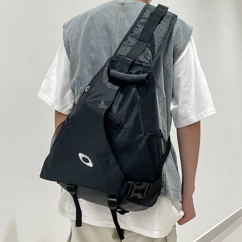 Large capacity chest bag large capacity side back crossbody bag multiple pockets suitable for outdoor sports travel and cycl 260415