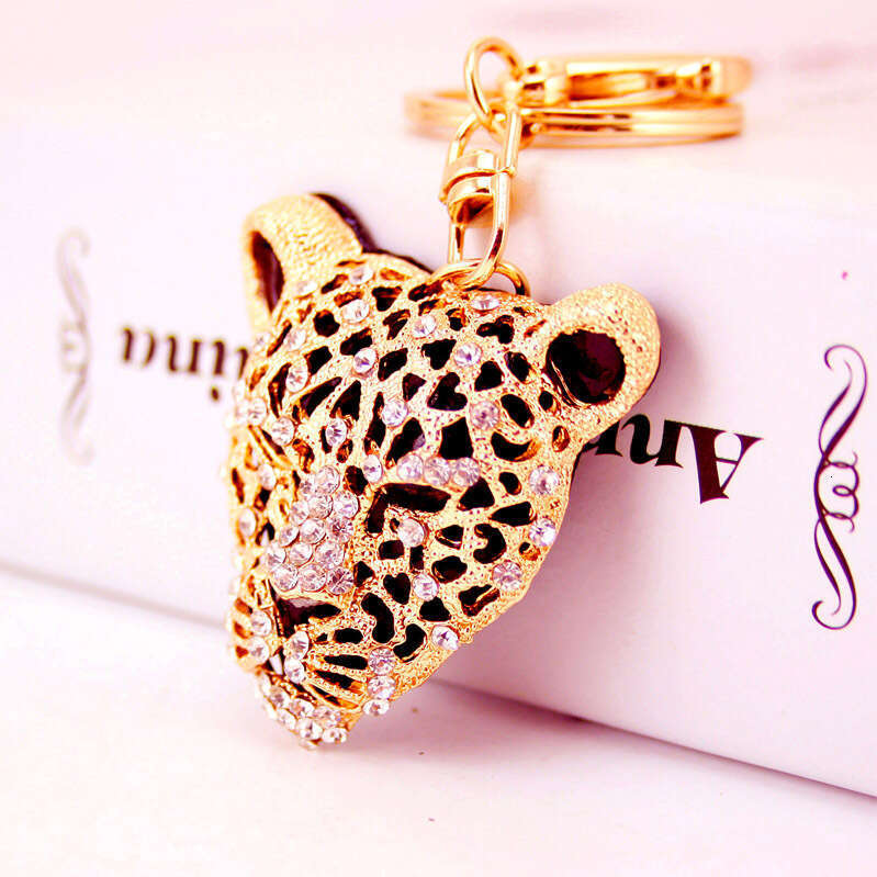 Creative Craft Inlaid Diamond Leopard Head Car Keychain Accessory Crystal Animal Pendant Small Gift 313