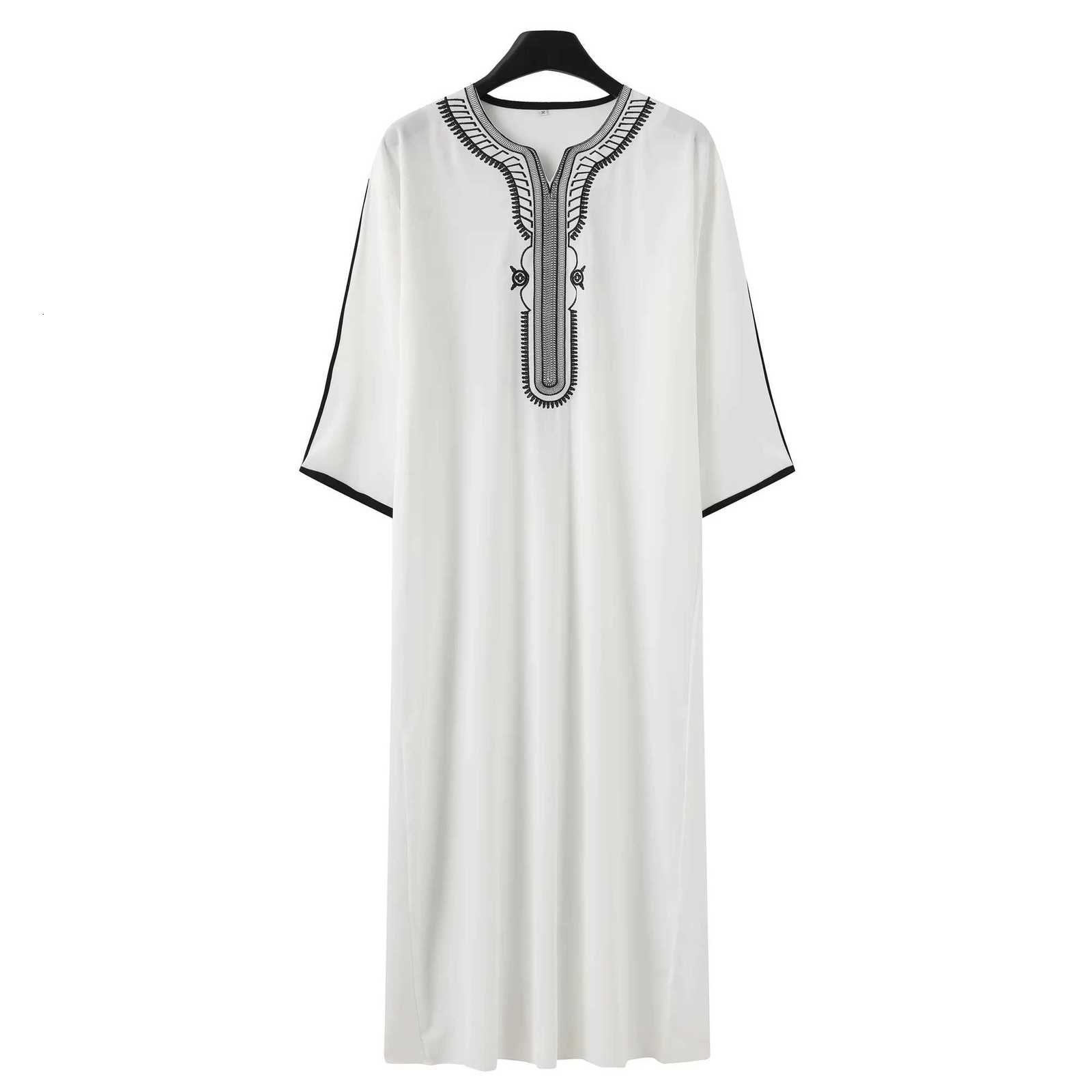 Moroccan style Muslim mens long robe white elegant exquisite embroidery mens long robe casual simple robe W251216