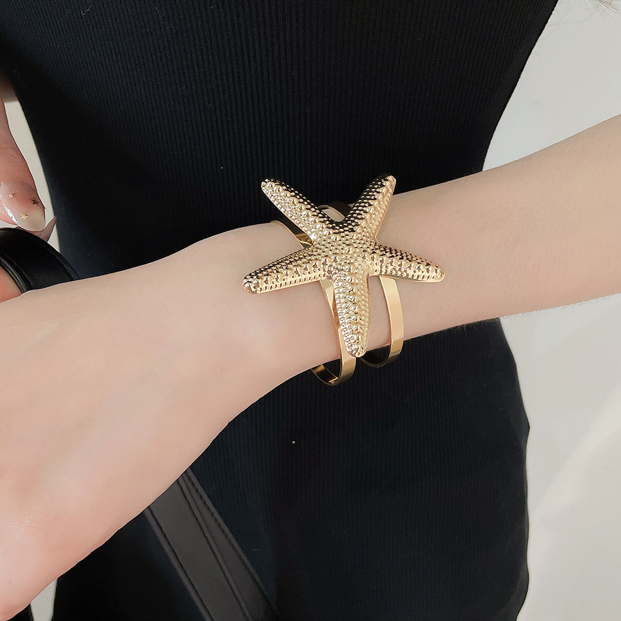Vacation European American style fashion summer elements gold Starfish bracelet, unique and niche, suitable for women's daily wear - view 5