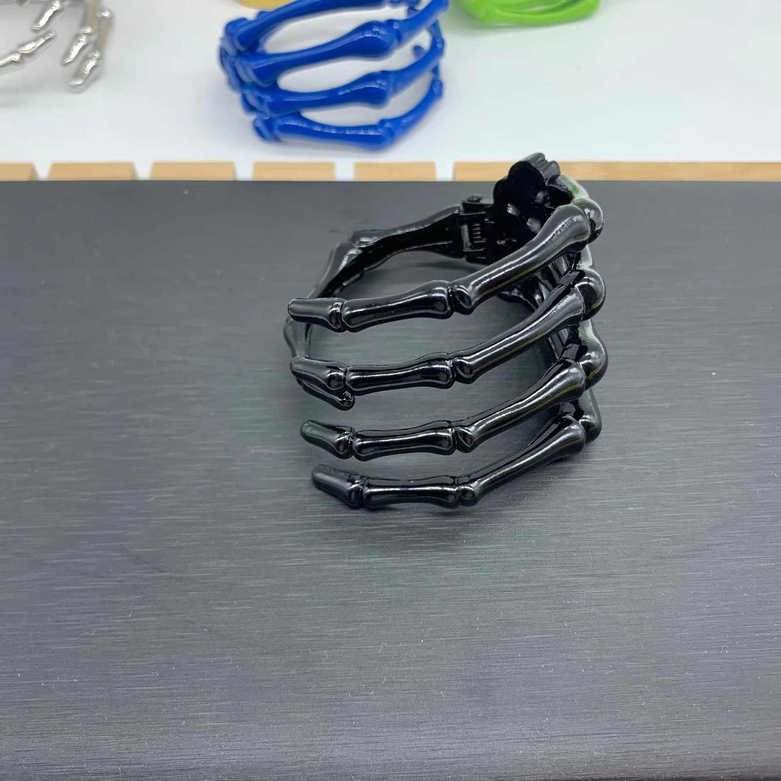 Bangle 21ss Raf Simons Show Death Skull Ghost Paw Bracelet Adjustable Hip Hop Autumn And Winter Jewelry Accessories 230828