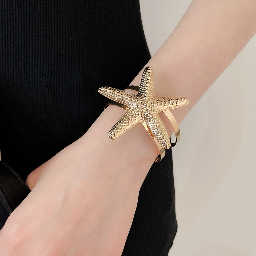 Vacation European American style fashion summer elements gold Starfish bracelet, unique and niche, suitable for women's daily wear - view 4