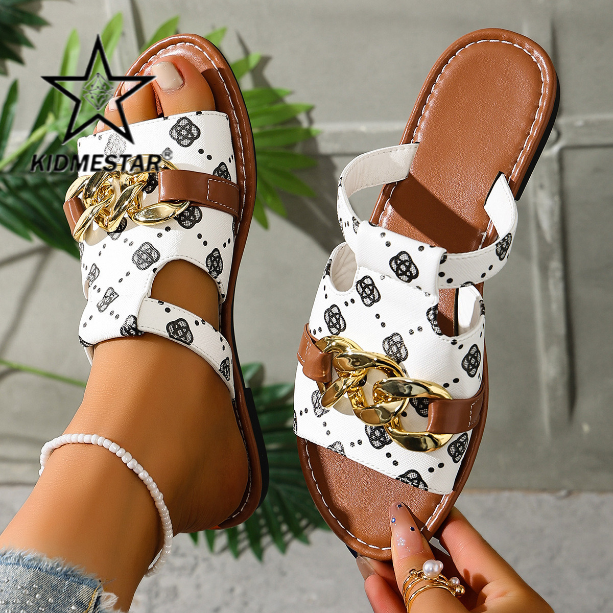 Ladies' Luxurious High-end Outdoor Beach Flat Shoes 2026 New Modell Fabric Sandals Designer Adjustable Elastic Band Decorative Casual Slippers