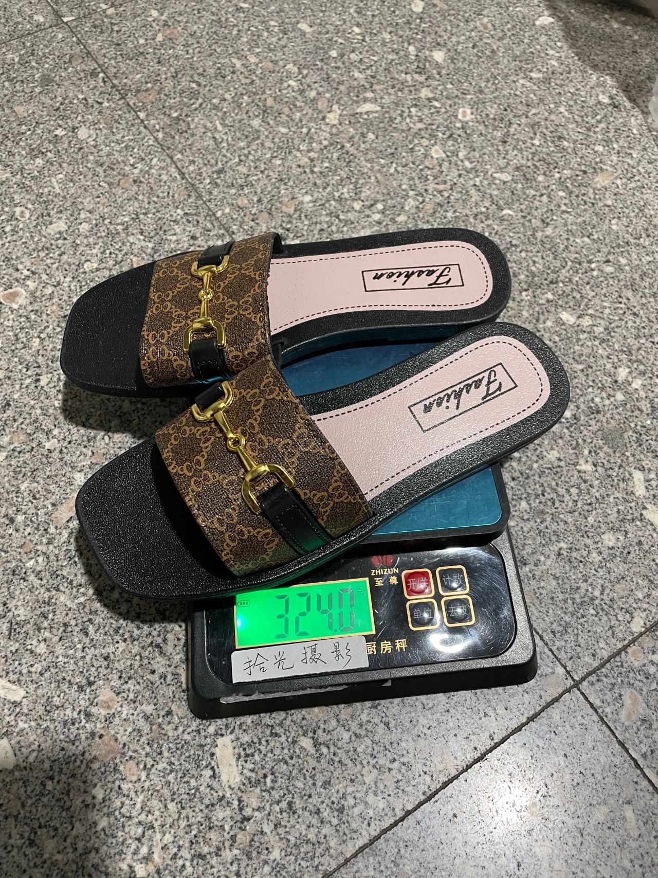 Women's Slippers Trend Brand Designs Shoes New Fashion Summer Flats Sandals Luxury Outdoor Beach Slippers Female Slides Women