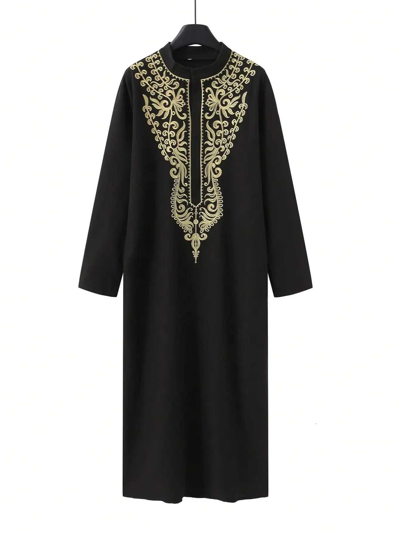 Muslim traditional mens robe elegant and luxurious embroidered robe casual festival Islamic mens robe W251216