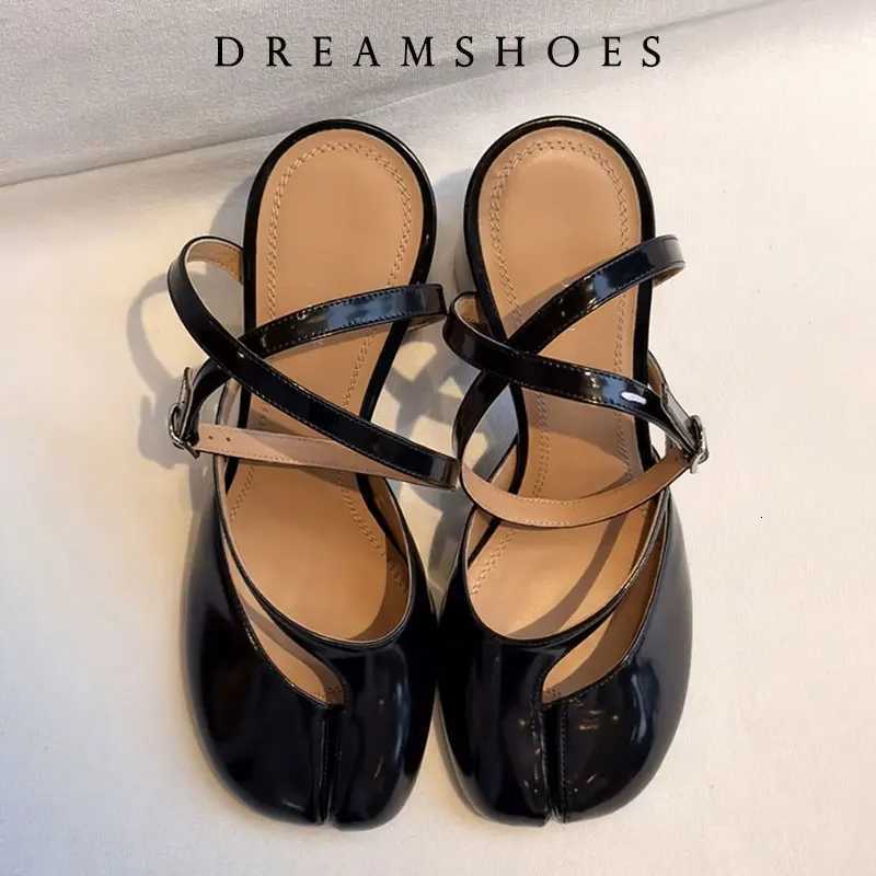 New Fashion Patent Leather Cross Strap Tabi Women Sandals Summer Slingbacks Split toe Thick High heels Chunky Shoes Sandals X260417