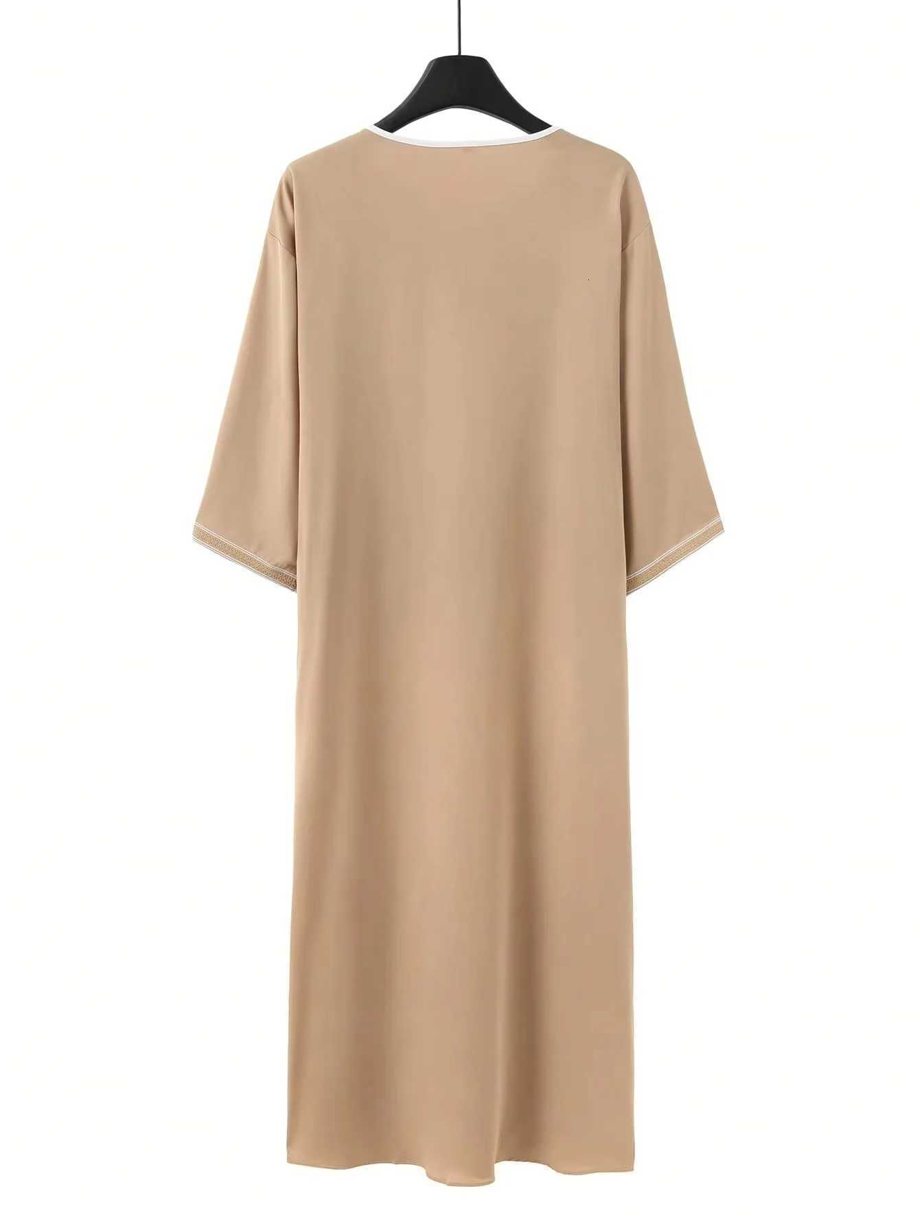 2025 Muslim mens robe Moroccan style elegant and simple embroidered mens robe casual and loose Eid al Fitr mens robe W251216