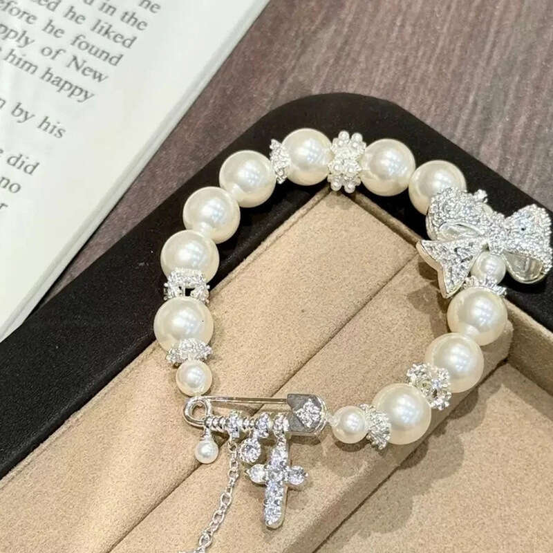 Zircon And Pearl Beaded Cross Pendant French Vintage Fashion Temperament Bracelet, Light Luxury High-End Jewelry