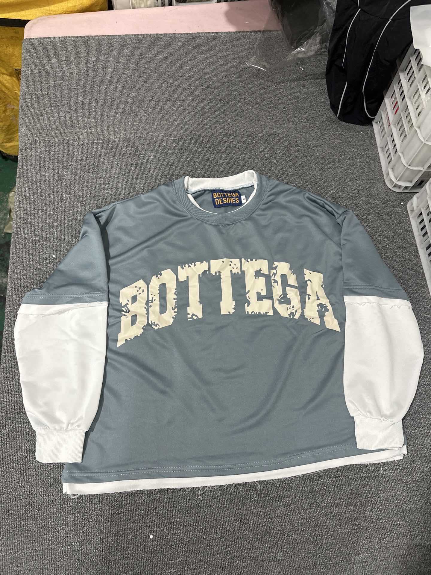 Street letter printed round neck fake two piece long sleeved t-shirt for men and women Y2k fashionable casual loose top trendy couple