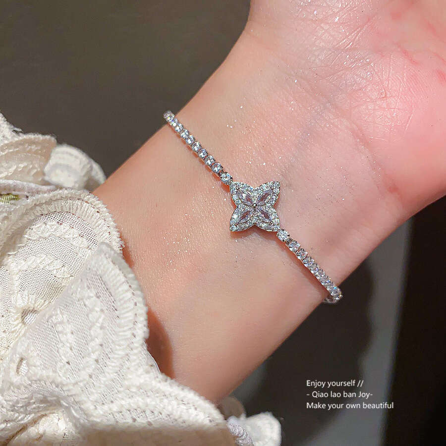 Korean-Style Exquisite Zircon Flower Pull-Out Bracelet, Light Luxury High-End Feel, Fashionable And Versatile, Elegant Commuter Jewelry