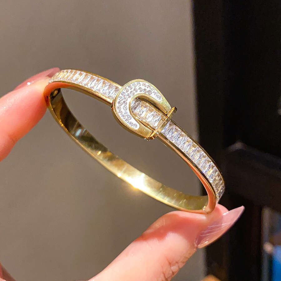 Stainless Steel Zircon Horseshoe Clasp Bracelet, Light Luxury Niche High-End Feel, Vintage Simple Fashion Versatile Hand Accessory